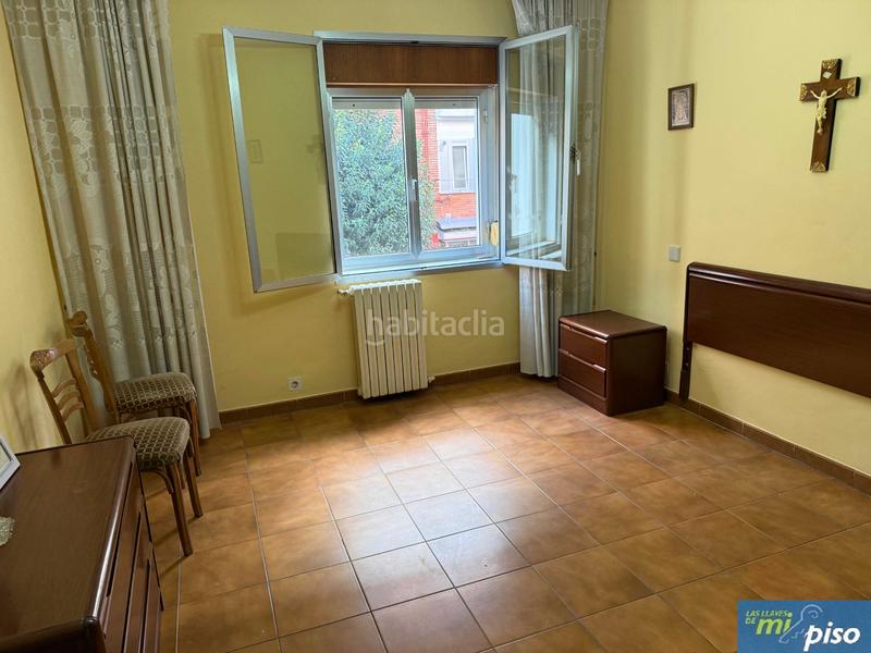 Foto 8359d568-fc82-494e-a1f6-9fd2349e281b. Flat in calle sorozábal 4 in Cuatro de Marzo Valladolid