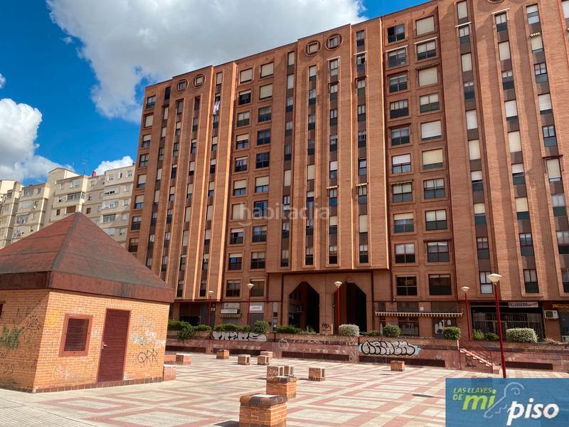 Foto e6a964d1-f469-41fe-a4e9-170353a2454c. Flat in paseo de juan carlos i 59 in Delicias Valladolid