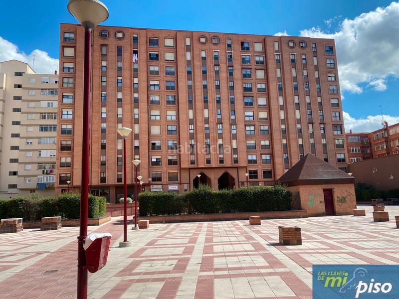 Foto e8af6ea7-abff-46a3-ad1e-80f94de03ff4. Flat in paseo de juan carlos i 59 in Delicias Valladolid