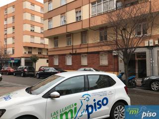 Pis  Calle doctor moreno 24. Oportunidad vivienda en la rubia reformada de tres dormitorios.