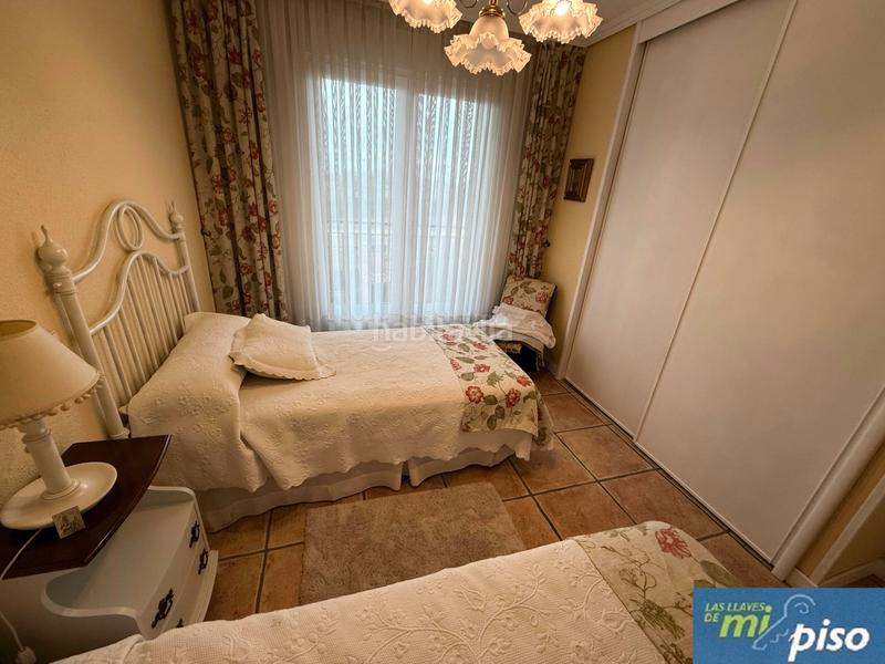 Foto 92b58056-afa2-4623-9ac5-64d1dcdb82d1. Casa adossada amb xemeneia calefacció aparcament piscina a Valladolid