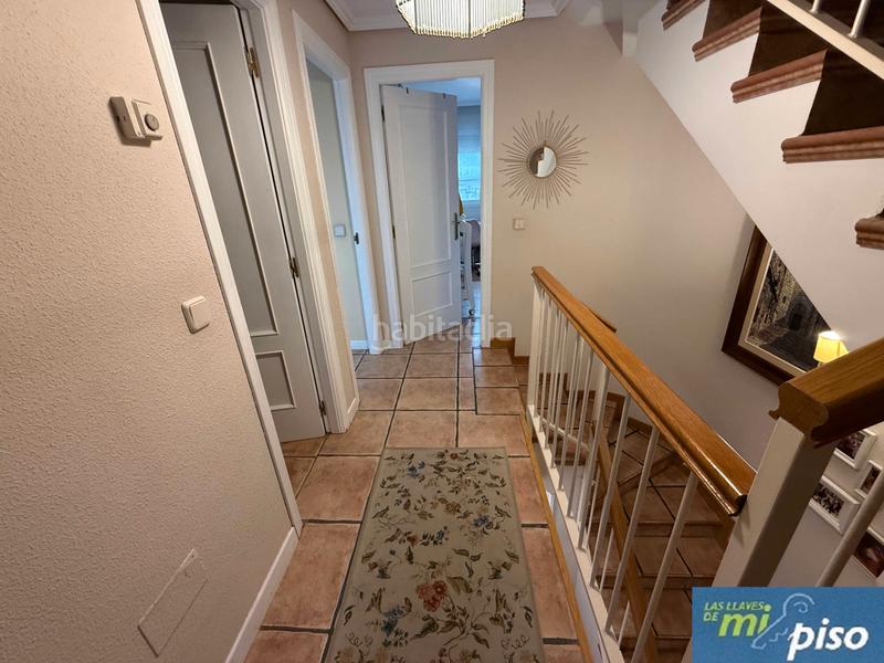 Foto 97d2a366-a851-4ed3-9008-b5813cc8e01a. Casa adossada amb xemeneia calefacció aparcament piscina a Valladolid