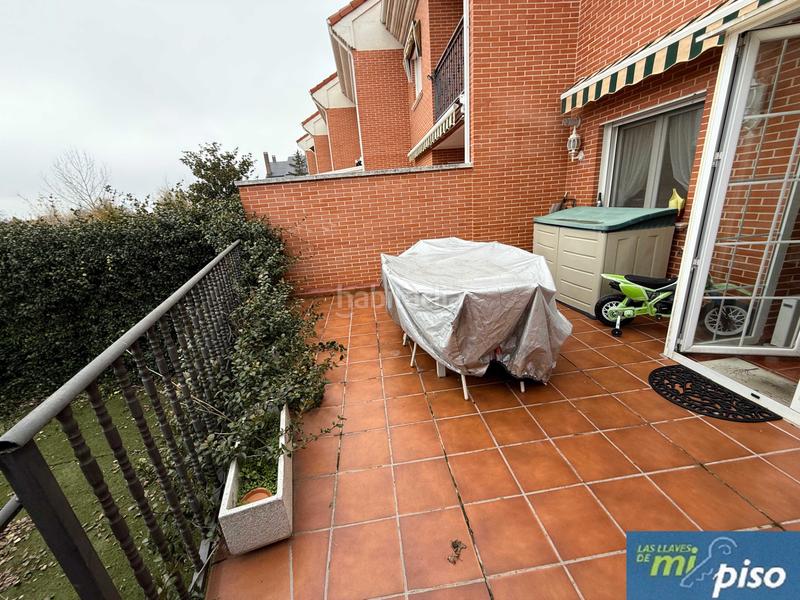 Foto a0e736eb-39ef-47ff-83af-8c9f041154ea. Casa adossada amb xemeneia calefacció aparcament piscina a Valladolid