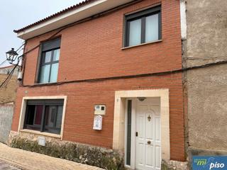 Casa adossada a Calle tenerías 9. Oportunidad casa nueva en cigales de dos dormitorios, dos baños.