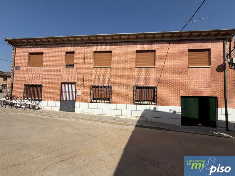 Foto 1b691066-55d4-4119-a37c-f46a89fe3758. Casa a calle san pablo 1 a Pollos