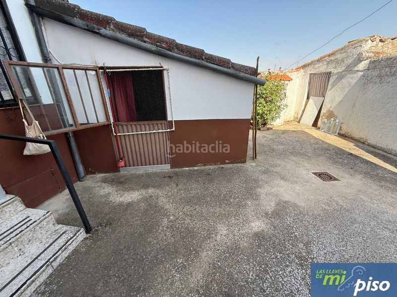 Foto 258018f9-63f3-42de-9c49-419e68083299. Casa a calle san pablo 1 a Pollos
