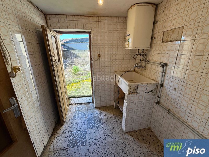 Foto 3cad2013-5908-481a-bca5-7bb89da6a3b2. Casa a calle doctor alej fleming 4 a Valdunquillo