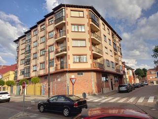 Piso  Calle pozo la nieve 6. Oportunidad vivienda en tordesillas de cuatro dormitorios, dos b