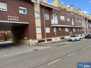Etagenwohnung  Carretera wamba 35. Oportunidad vivienda seminueva en villanubla de tres dormitorios