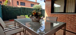 Reihenhaus  Calle de gerardo toribio. Oportunidad chalet adosado seminuevo en renedo de cuatro dormito