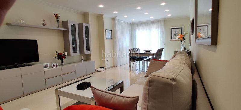 Foto 78baf992-3c39-4b9b-8ed8-7c7ca5662454. Casa adossada amb xemeneia calefacció aparcament a Renedo de Esgueva