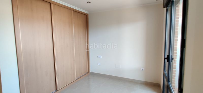 Foto ce6d9cfc-414d-4cfe-92fc-daac1e157dfd. Casa adossada amb xemeneia calefacció aparcament a Renedo de Esgueva
