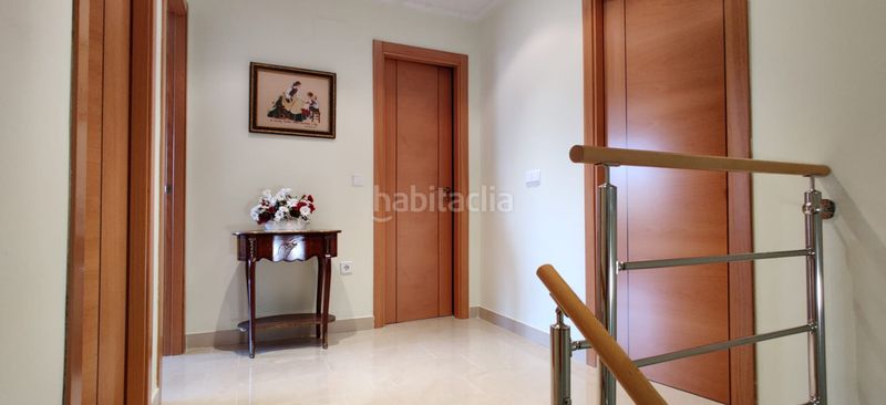Foto fa9013f1-6a94-468e-aacd-0843ea1af098. Casa adossada amb xemeneia calefacció aparcament a Renedo de Esgueva