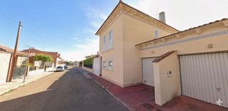 Casa a schiera  Calle jiménez lozano. Oportunidad adosado seminuevo en mojados de tres dormitorios