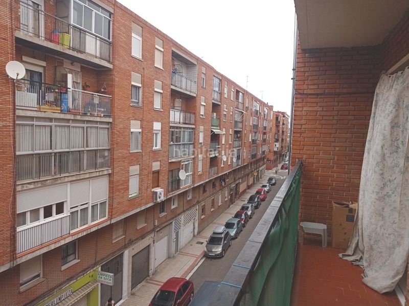 Foto f6c40ae8-c121-4a93-a544-355de1c00c18. Pis a Pajarillos Bajos Valladolid