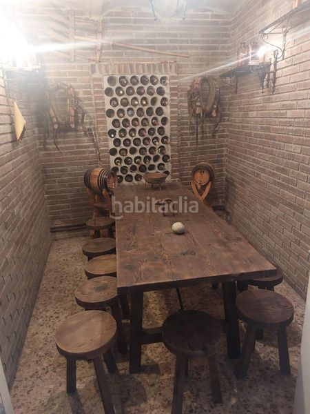 Foto 5dcbfc7b-ec3d-45c0-8a46-fd6563bc0d2b. Casa amb xemeneia calefacció aparcament a Matapozuelos