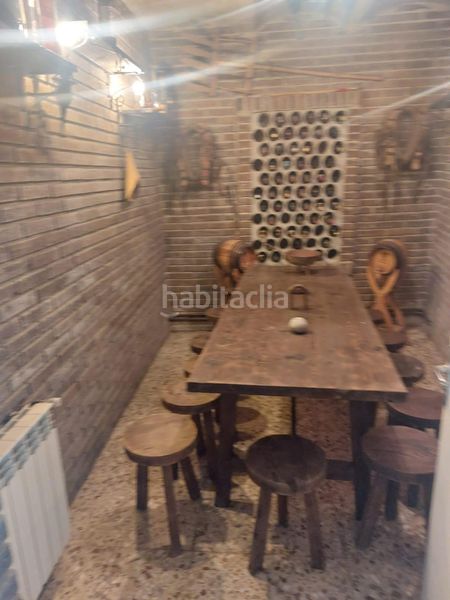 Foto abfb6537-22e6-43c5-a450-fd084cbb82f0. Casa amb xemeneia calefacció aparcament a Matapozuelos