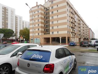 Appartement  Avenida de la libertad 1. Oportunidad vivienda en laguna de duero de cuatro dormitorios, d