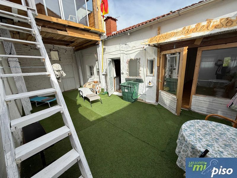 Foto 041426ec-c6df-4da8-8249-8ff670b93717. Haus in calle del barco de san vicente 36 in La Victoria - Puente Jardín Valladolid