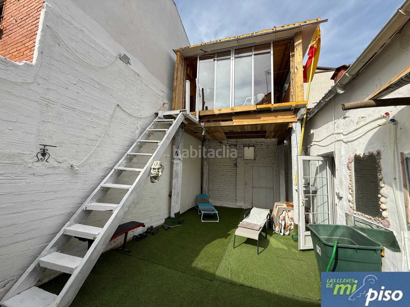 Foto 1f6529c0-b089-4ae7-8f79-e4802c04ce65. Haus in calle del barco de san vicente 36 in La Victoria - Puente Jardín Valladolid