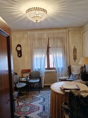 Etagenwohnung  Calle lópez flores 1. Oportunidad vivienda junto a la plaza mayor de medina del caampo