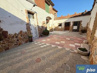 House  Calle peñaranda. Oportunidad vivienda en nava del rey totalmente reformada de cua