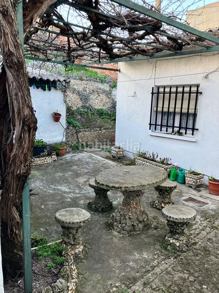Foto e9b2394e-d3c9-4d45-a0b3-2d8666f19a95. Casa amb xemeneia calefacció a Íscar