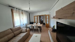 Doppelhaus  Calle fontana 19. Chalet en venta, mucientes