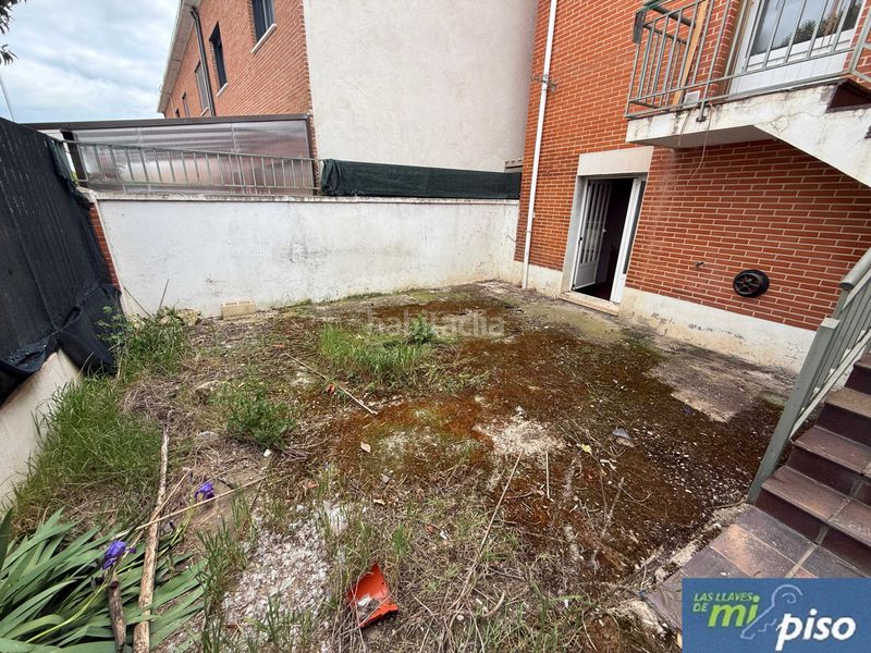 Foto 3ee2aac9-e43b-4096-ac58-0580d59c10a5. Casa adossada a calle rosa chacel 15 a Cigales
