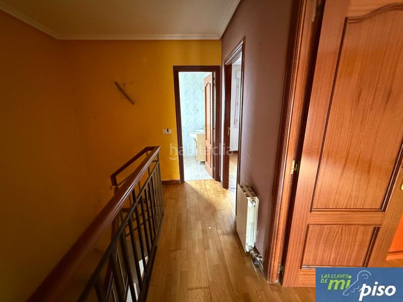 Foto a4353feb-1a72-4e5c-8156-b2ea5be95ee9. Casa adossada a calle rosa chacel 15 a Cigales