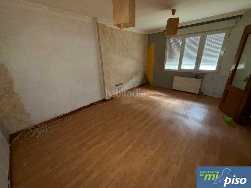 Foto f3487af6-5f22-47e5-a609-e7e699a8afac. Casa adossada a calle rosa chacel 15 a Cigales