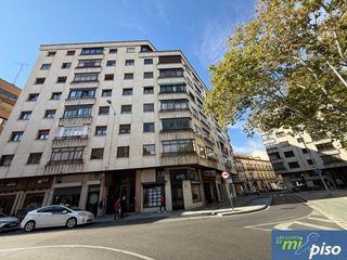 Flat in Plaza colegio de santa cruz 10. Oportunidad vivienda en pleno centro de la ciudad en la plaza de