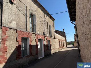 Maison  Calle eras de atras 16. Oportunidad casa en camporredondo de cinco dormitorios.