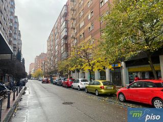 Flat in Calle de gabilondo 37. Oportunidad vivienda junto a la plaza de toros  totalmente refor