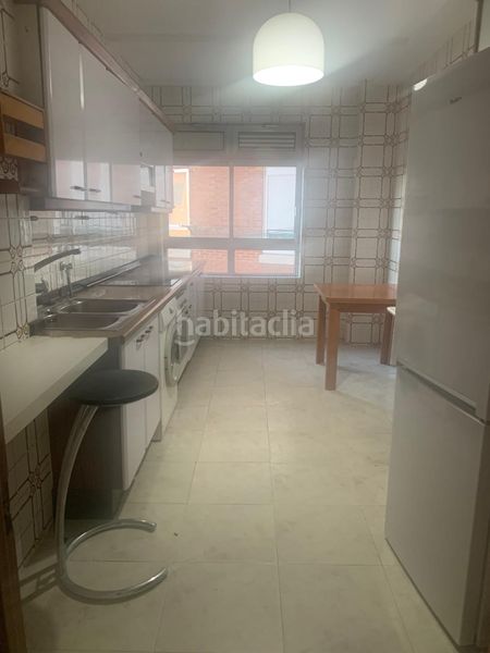 Foto 74a9be89-1521-414c-9d5b-ed995d9a06db. Piso en calle de las eras 4 oportunidad vivienda en Huerta del Rey de tres dormitorios. en Valladolid