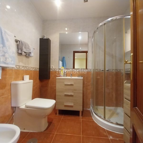 Foto 3bb0f1df-6462-4e10-8326-185aa74c0020. Casa adossada a calle ciriaco velasco 18 a Villanubla
