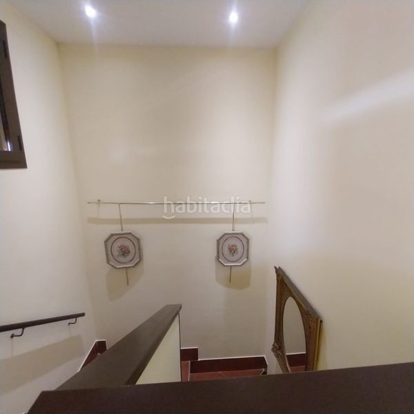 Foto b56f62dd-bebe-46a9-9d2e-0d60f14cbb69. Casa adossada a calle ciriaco velasco 18 a Villanubla