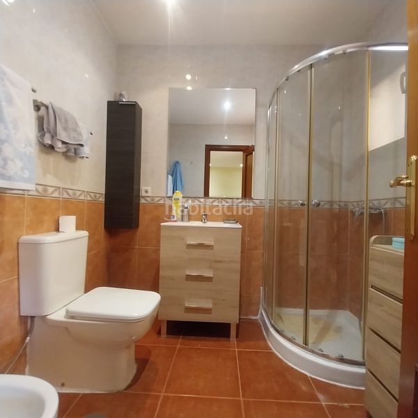 Foto bc20b056-1180-445a-8b40-d7d77d3dbec2. Casa adossada a calle ciriaco velasco 18 a Villanubla