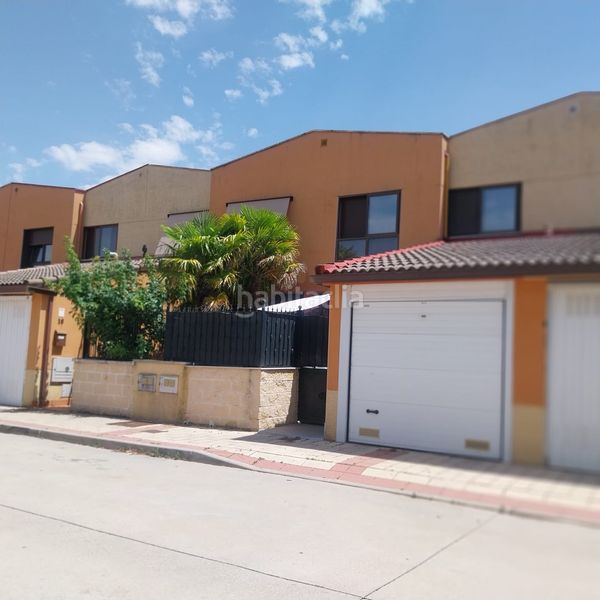 Foto c2a56326-ade5-4712-a27a-f15b57146a5d. Casa adossada a calle ciriaco velasco 18 a Villanubla