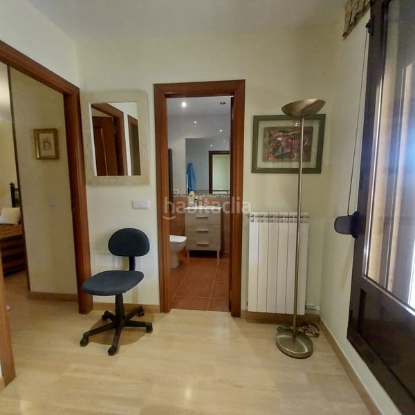 Foto d9e29d45-bfc4-4913-b9e9-fc5419c14e66. Casa adossada a calle ciriaco velasco 18 a Villanubla