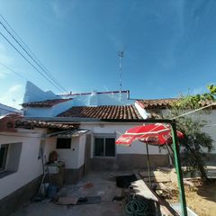Maison à Calle tarifa 11. Oportunidad casa totalmente reformada en valdunquillo de tres do