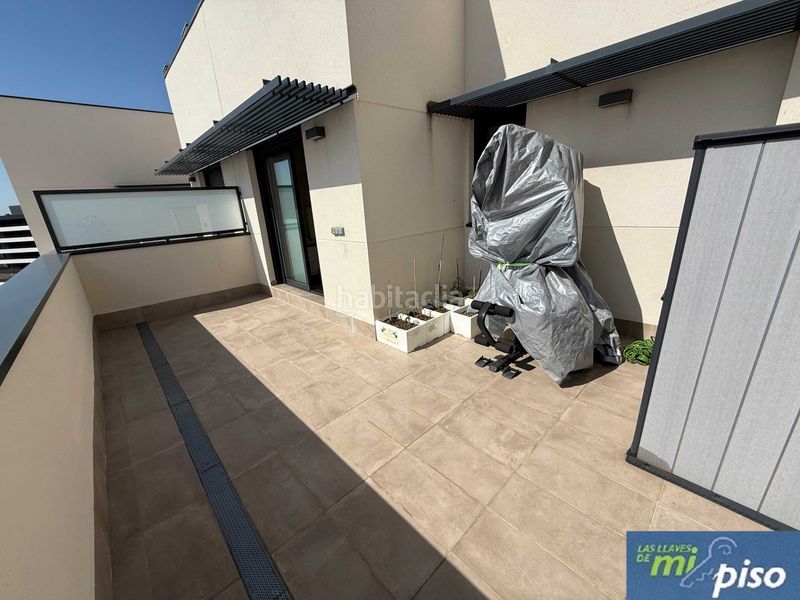 Foto a2baba7e-927a-496d-8571-61ab30684ff6. Ático en paseo obregón 84 oportunidad atico nuevo en puente jardín de cuatro dormitorios, tres baños. en Valladolid