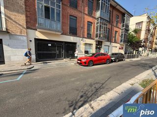 Parking coche en Calle José María Lacort 20