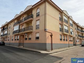 Pis  Calle san lorenzo 2. Oportunidad vivienda seminueva en cigales de dos dormitorios.