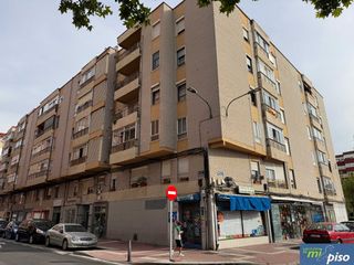 Etagenwohnung in Calle de la Transición 14