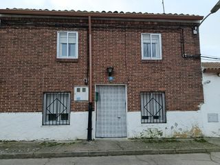 Casa  Calle real. Oportunidad casa en piña de esgueva de seis dormitorios.