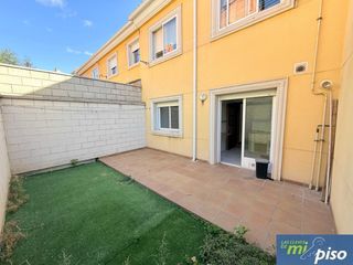 Flat in Calle tajo 7a. Oportunidad vivienda seminueva en arroyo de la encomienda de un