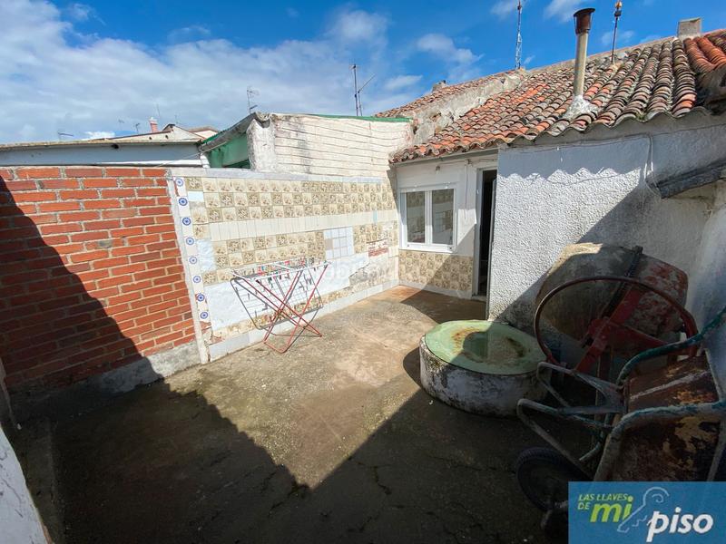Foto 621901a4-3000-45dd-b744-889552ef1068. Casa en cl-602 77 en Nava del Rey