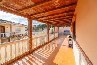 Haus in Ds atalaya  polígono 26 parcela 1 rio de las pasadas. mijas (mál. Se vende casa con nave en mijas
