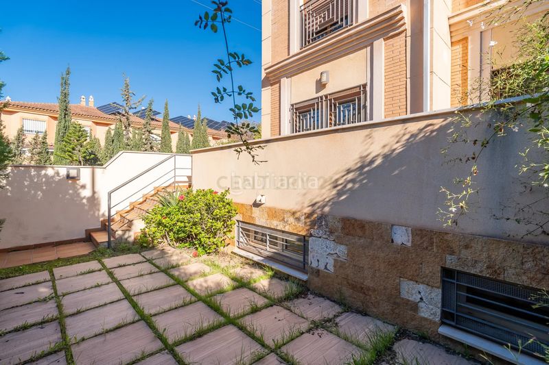 Foto a8e4257b-5e67-4565-b3f6-c2ac757d1353. Casa amb aparcament piscina a Parque Clavero Málaga